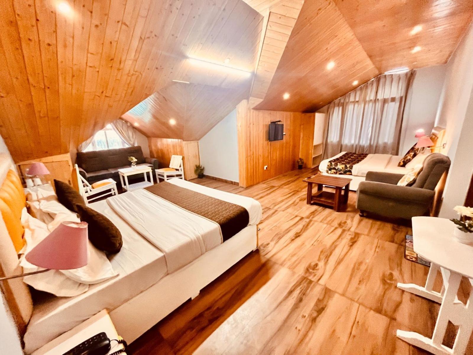 Hadimba Hill View By Hadimba Palace, Manali - Premium Room ! Family Hotel ! Parking ! Near Hadimba Temple Екстериор снимка
