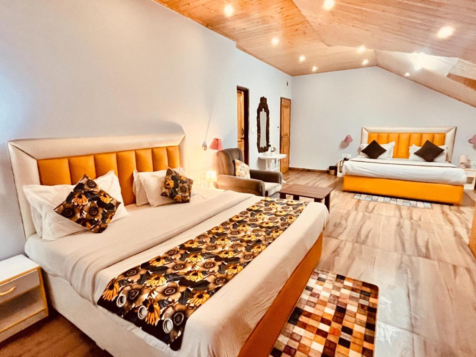 Hadimba Hill View By Hadimba Palace, Manali - Premium Room ! Family Hotel ! Parking ! Near Hadimba Temple Екстериор снимка