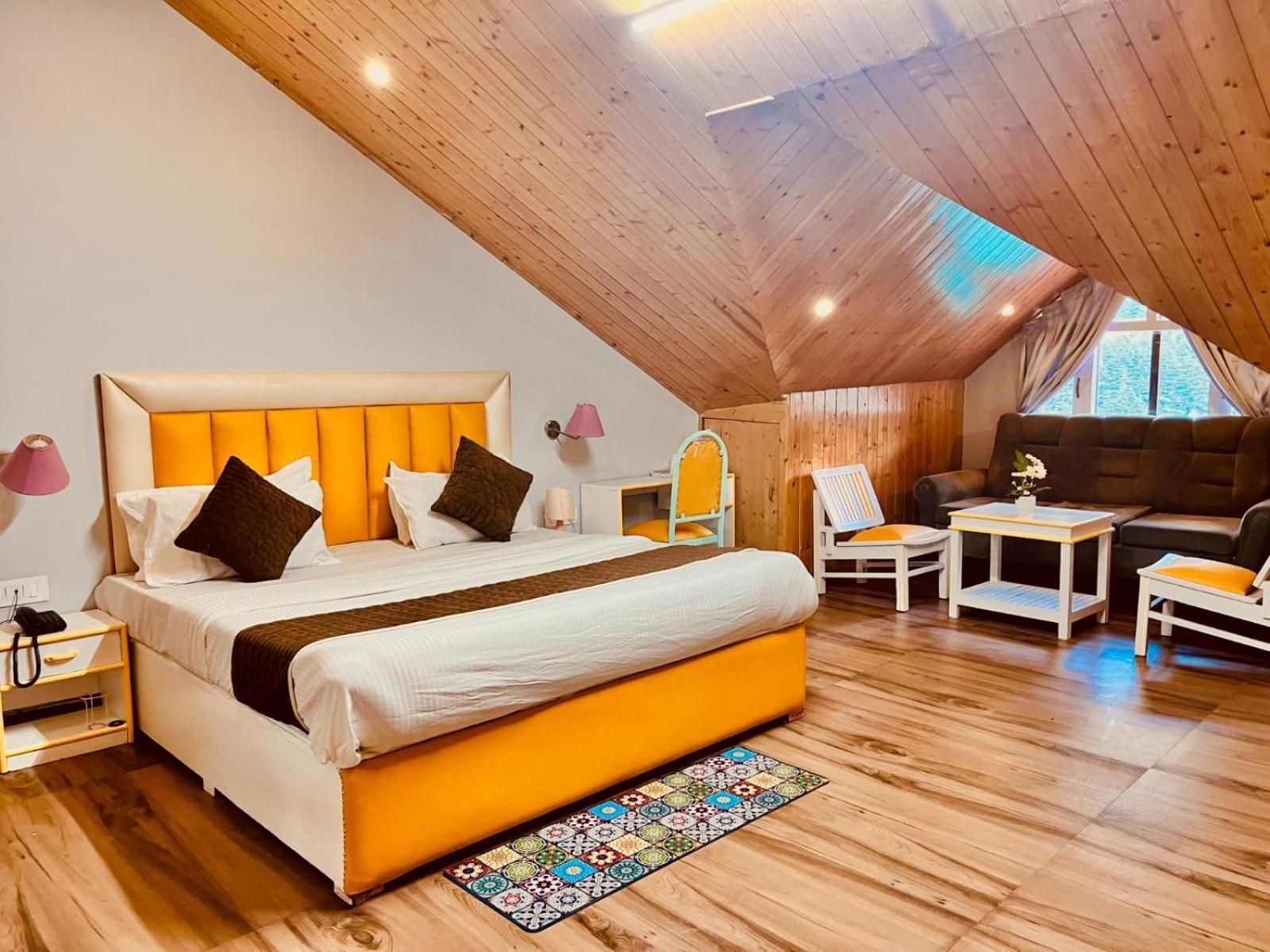 Hadimba Hill View By Hadimba Palace, Manali - Premium Room ! Family Hotel ! Parking ! Near Hadimba Temple Екстериор снимка